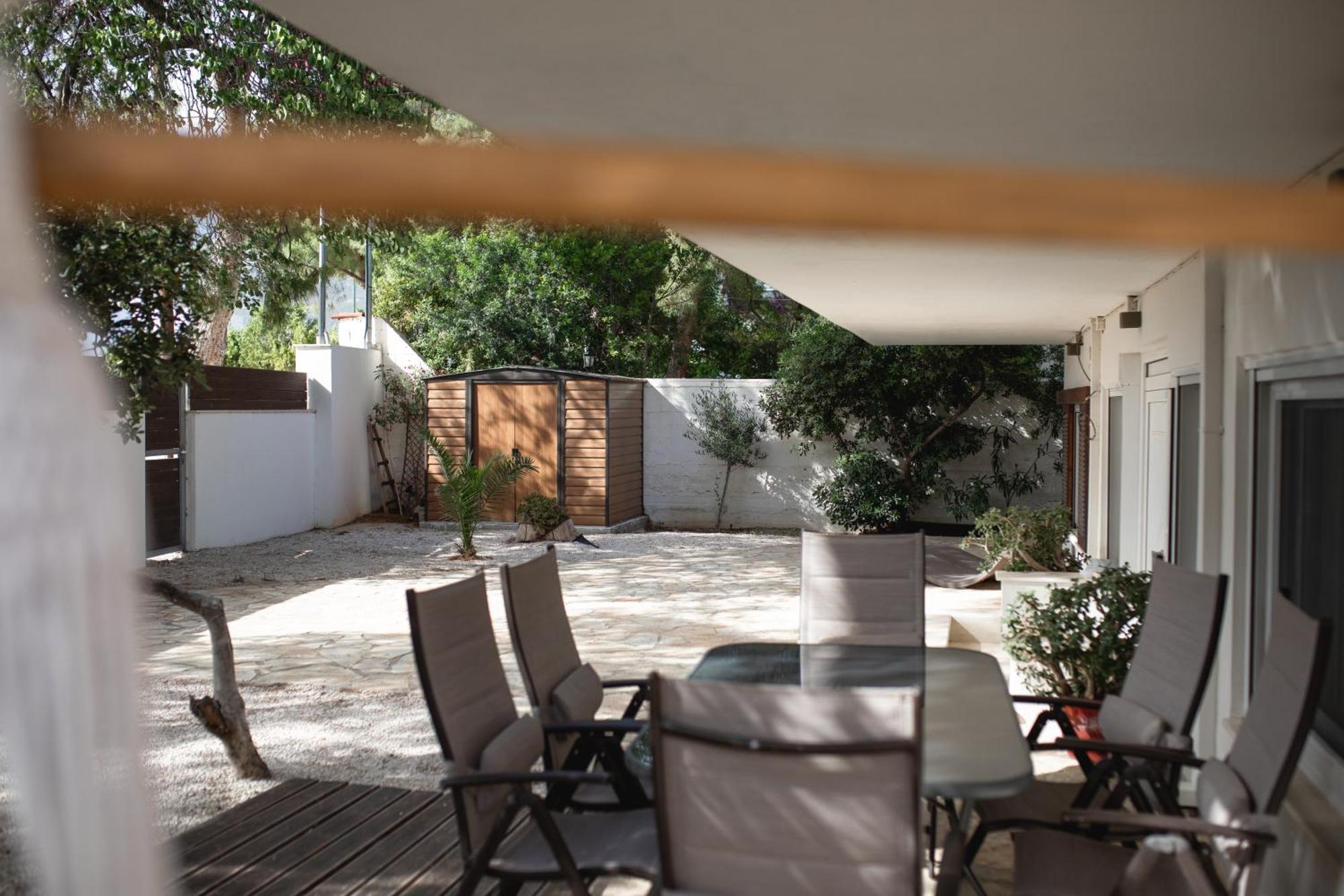 Rafia Loft Loutraki, Garden & Pool Table - Beach Exterior photo